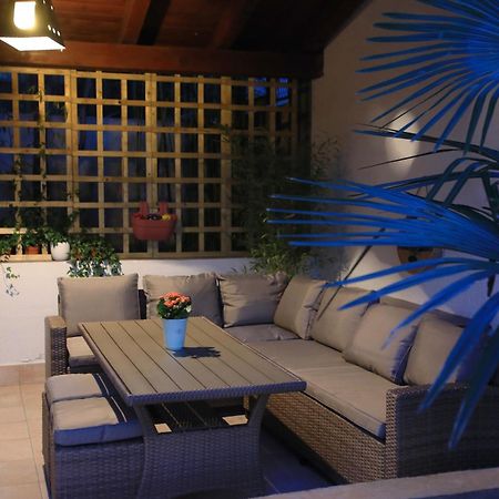 Bamboo Oasis Apartment With Terrace In The Garden And Free Parking, Rijeka Eksteriør billede